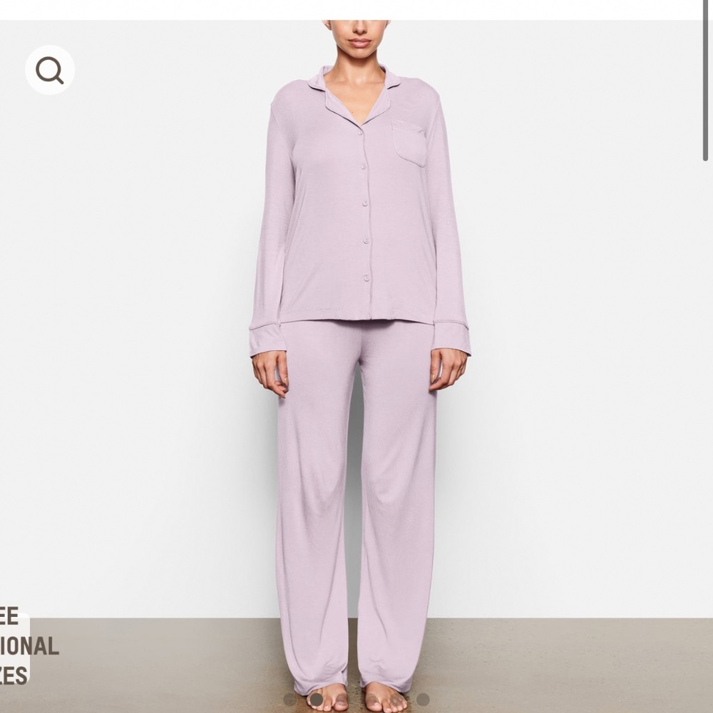 SKIMS Sleep Set in Iris Mica purple